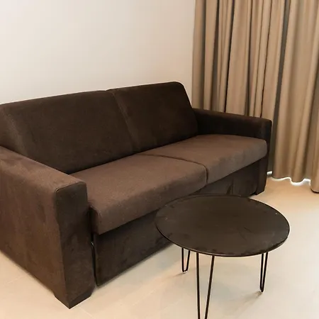 Abi's Σαράντα